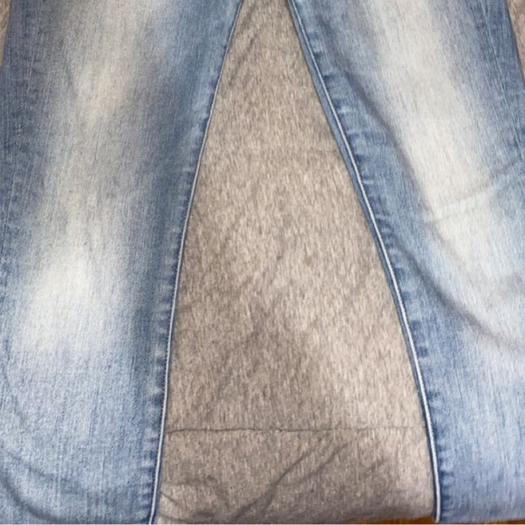 American Eagle jeans - Picture 2 of 2